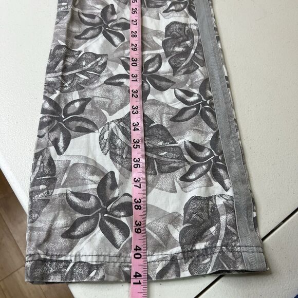 Cabelas Cargo Pants Womens 10x31 Gray Cotton Floral Print Utility Y2k Baggy - Picture 8 of 10